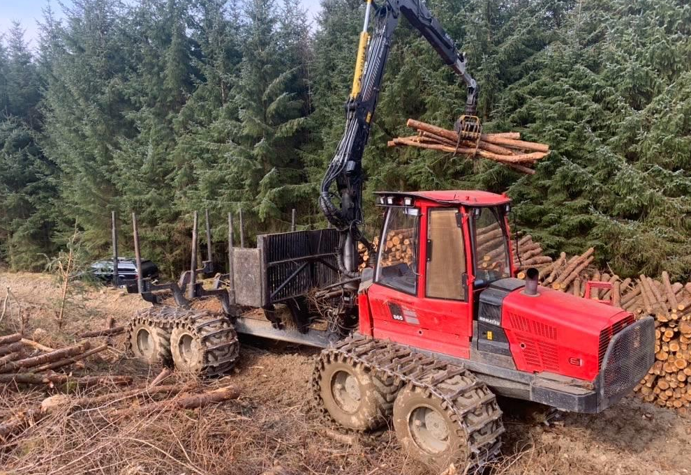 Used Forestry Equipment - Komatsu 865 Forwarder