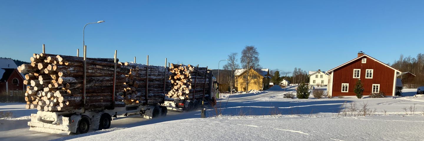 Geofencing logging trucks