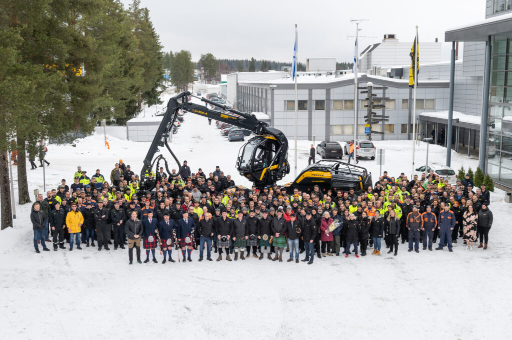 the 19,000th PONSSE forest machine was handed over to Scottish long-term customer Elliot Henderson Ltd, with the Royal Burgh of Annan Pipe Band playing in the background. 