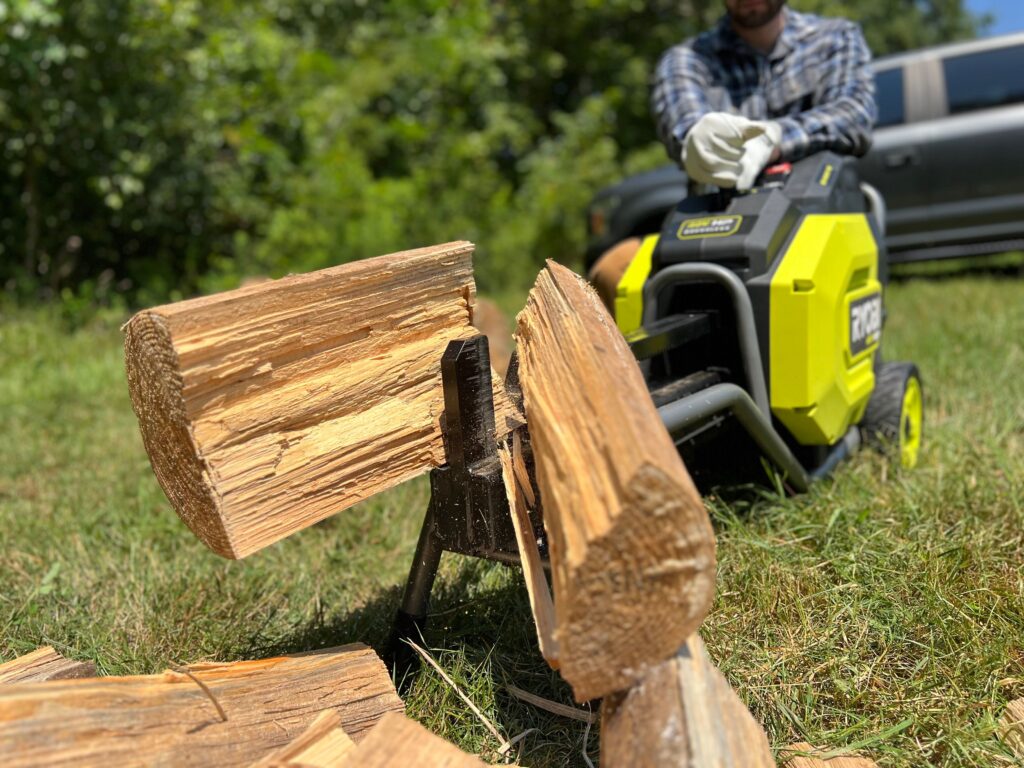 battery operated portable log splitter from Ryobi features in the September issue of Forest Machine Magazine