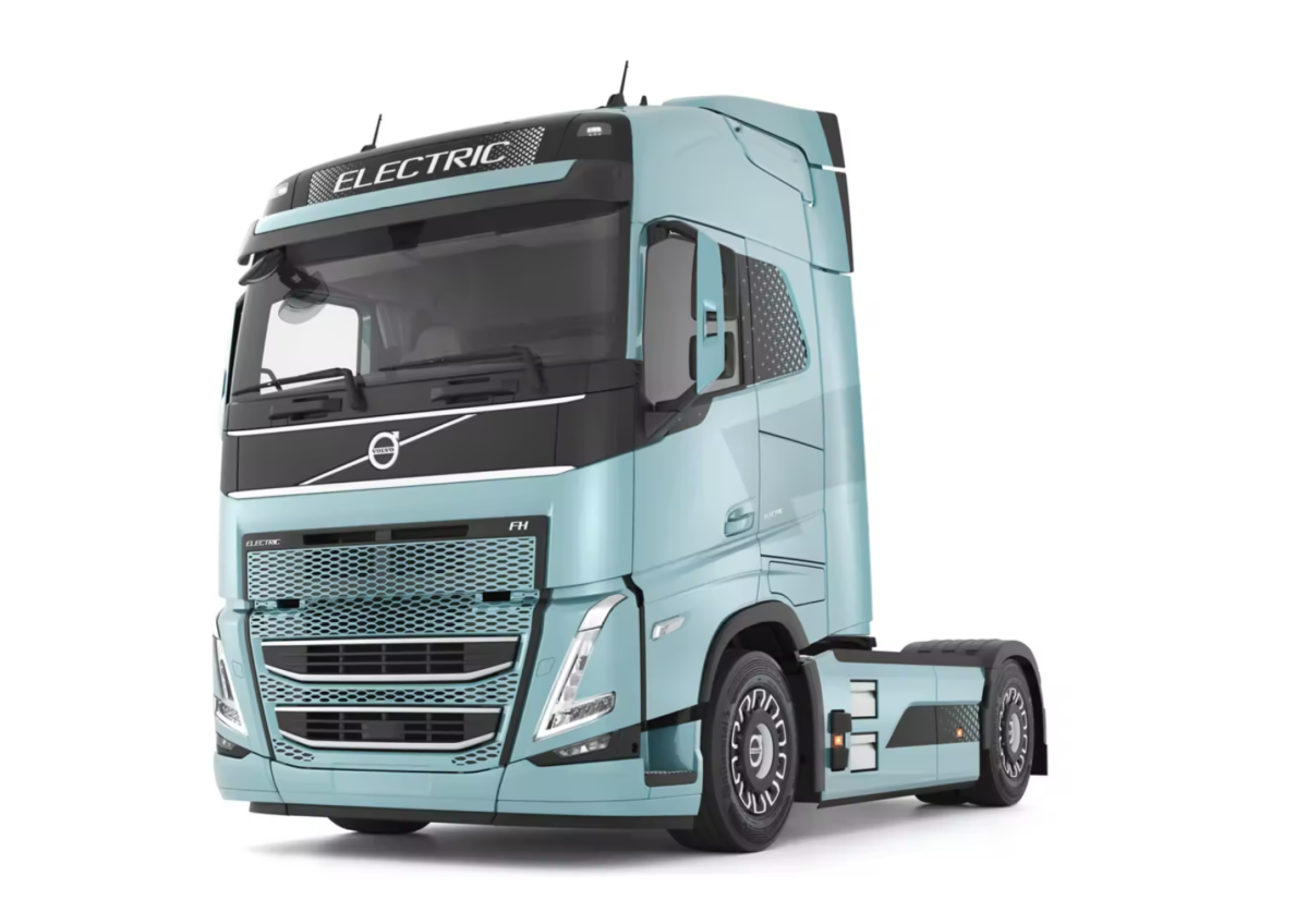 Volvo FH Electric wins “Truck of the Year 2024” award
