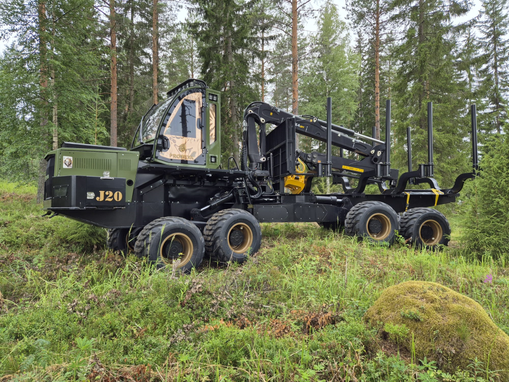 Forwarding Machine ProSilva - a lean, green forwarding machine | Forest Machine Magazine