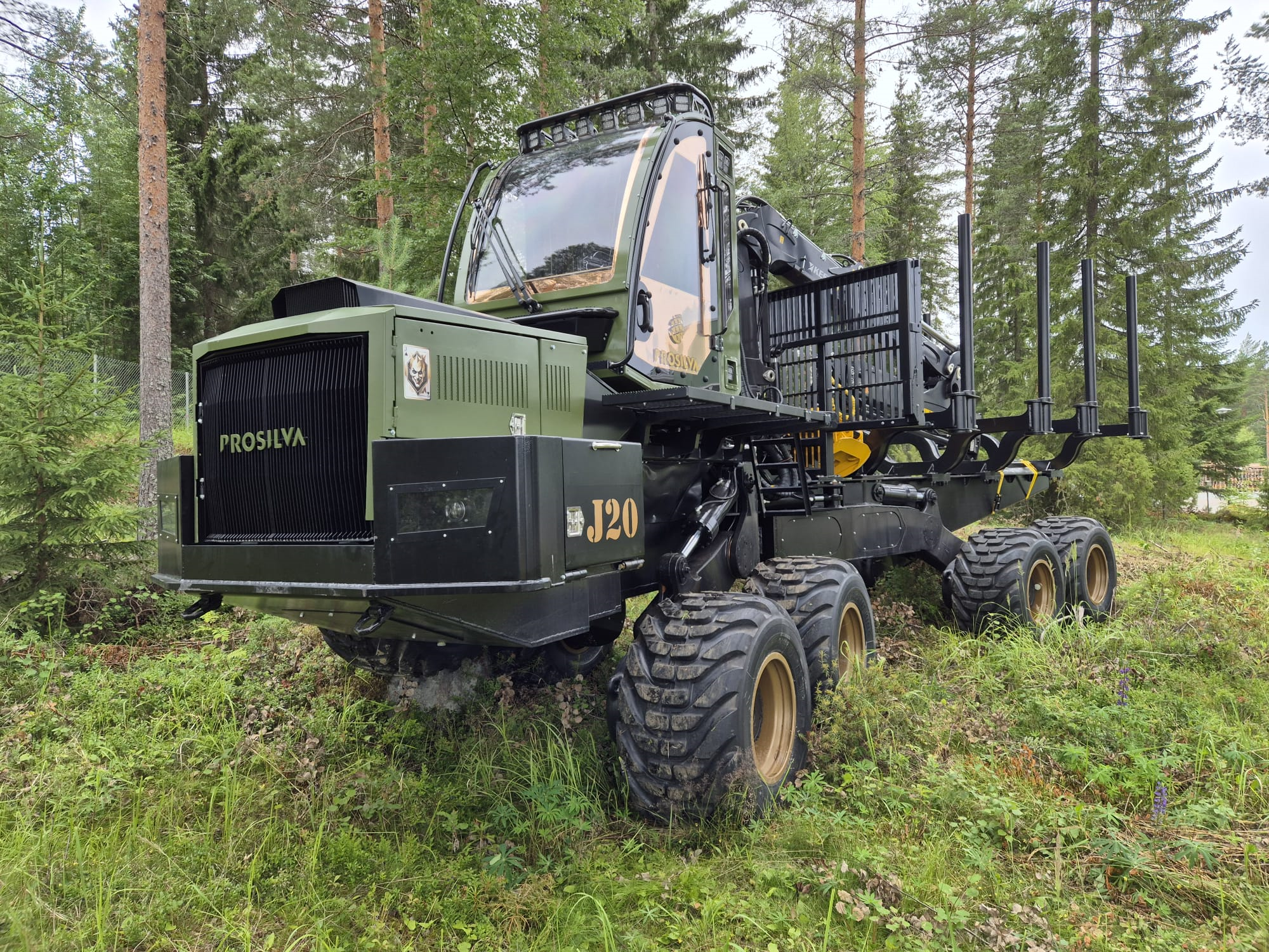 Forwarding Machine ProSilva - a lean, green forwarding machine | Forest Machine Magazine
