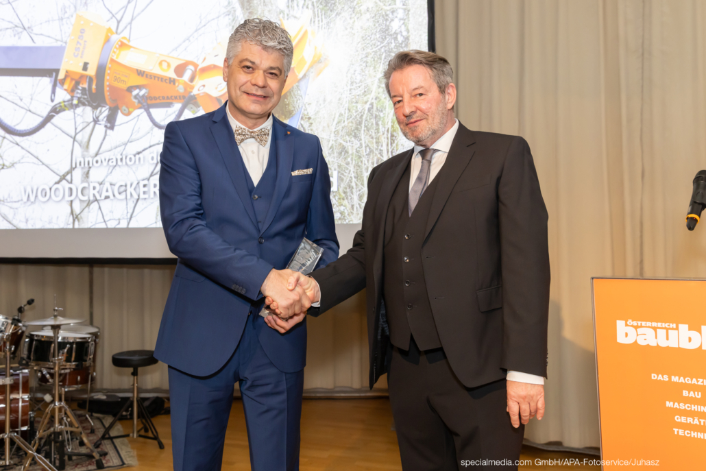 Werner-Steininger-und-Karl-Englert-vom-Baublatt-Oe-bei-der-Preisuebergabe-Fotocredits-1030x687 Werner-Steininger-und-Karl-Englert-vom-Baublatt-Oe-bei-der-Preisuebergabe-Fotocredits-1030x687