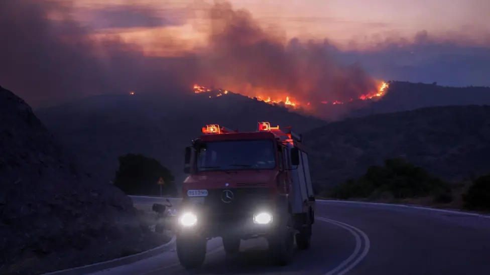 251f7d20-77d7-11f0-b17a-5df4f816a2a7.jpg Greece Fights Wildfires